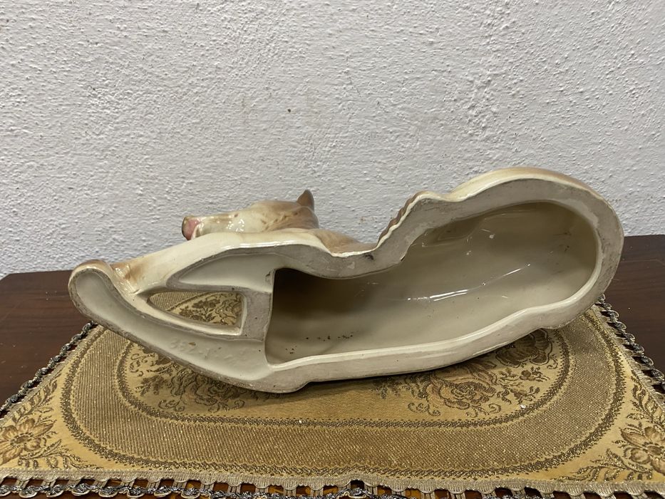 Немско порцеланово куче немска овчарка