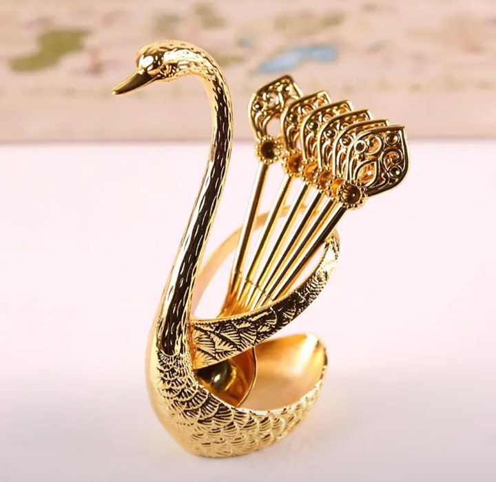Золотистый декоративный набор лебедь подставка и 6 ложек
