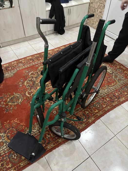 Инвалидная коляска