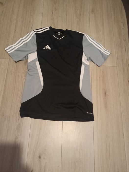 2 Tricouri noi Originale Adidas mărimea M.