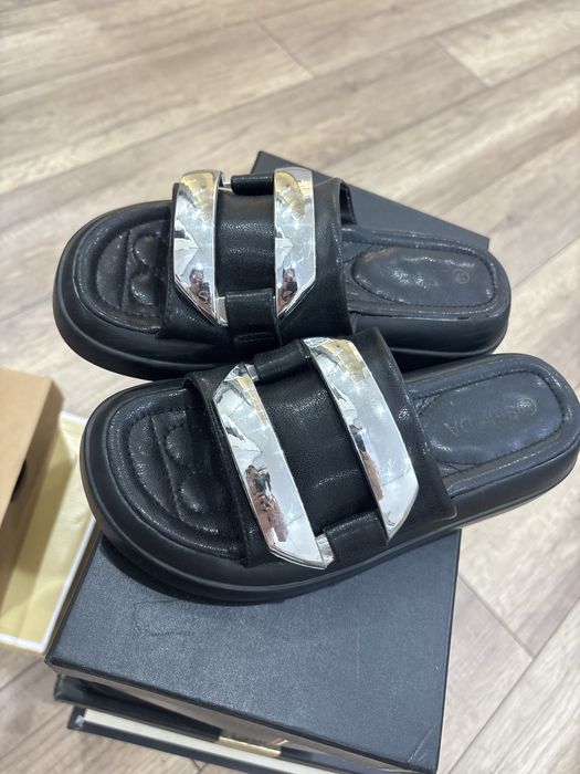 Продам женские шлепки