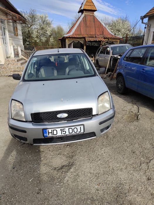 Schimb mașină cu motocultor în stare bună de funcționare. Citiți.