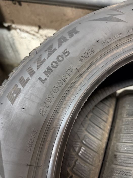 215/60/17 4 броя зимни гуми Bridgestone DOT 23