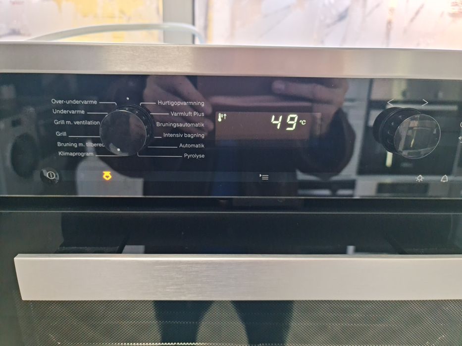 Miele H6267BP 76L А+ с пиролиза и добане на пара 2г. гаранция