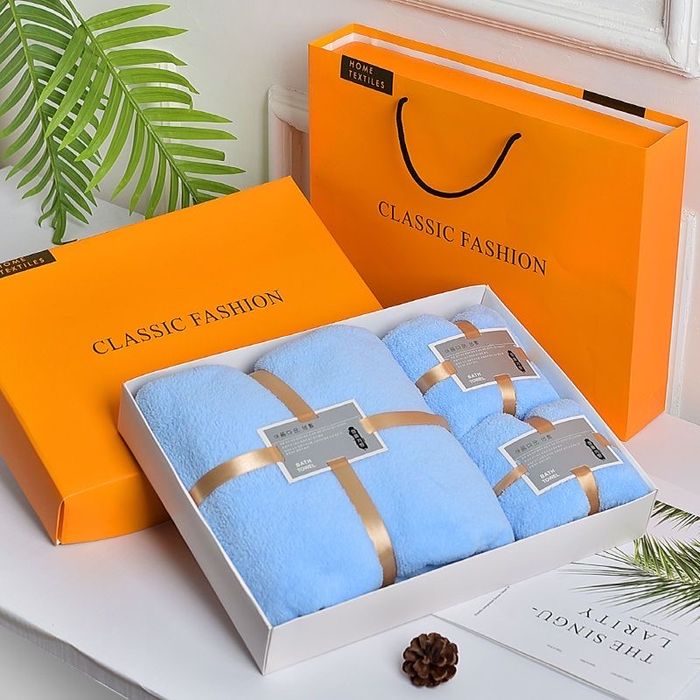 Набор полотенец микрофибра в очень красивой упаковке