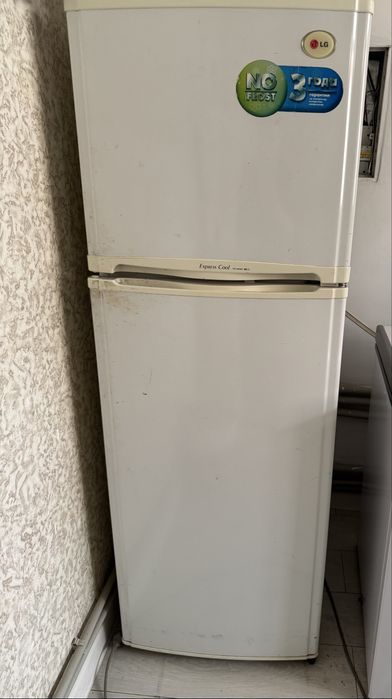 Холодильник,морозильник,телевизор