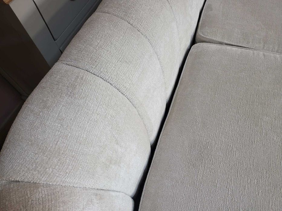 Кремав комплект дивани от плат две тройки