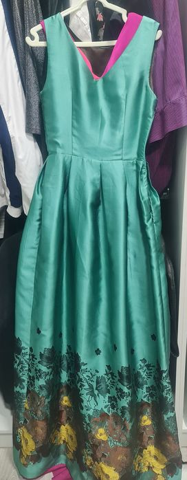 Вечернее платье для девушек.