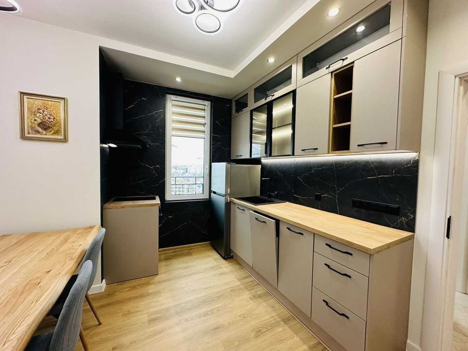 Дава се под наем Тристаен апартамент в София, Кръстова вада - 115 кв.м за 1195.95 € - Снимка #2