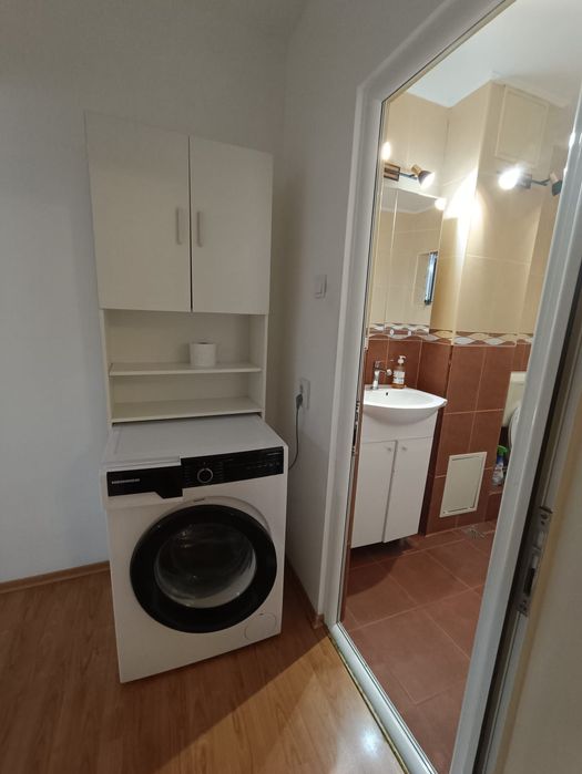 Inchiriez apartament 3 camere