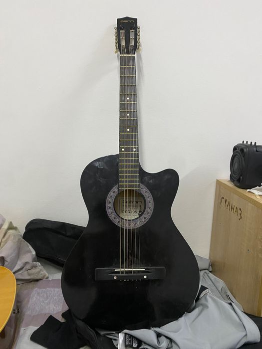 Гитара дешевле продаю