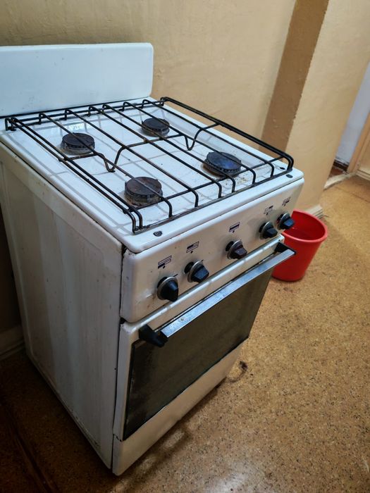 Продаётся Газовая плита б/у 5000тг.