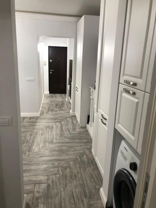 Inchiriez apartament
