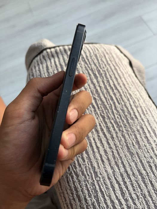 Iphone 13. 128 гб