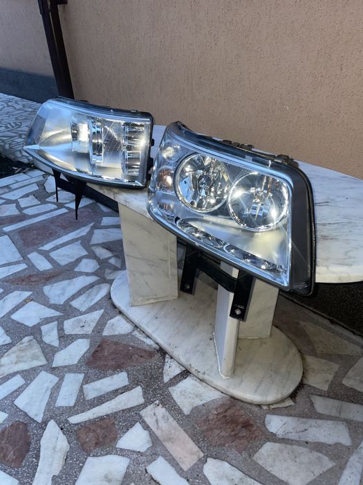 Far Stanga dreapta Volkswagen Transportet Caravelle Multivan 2003/2009