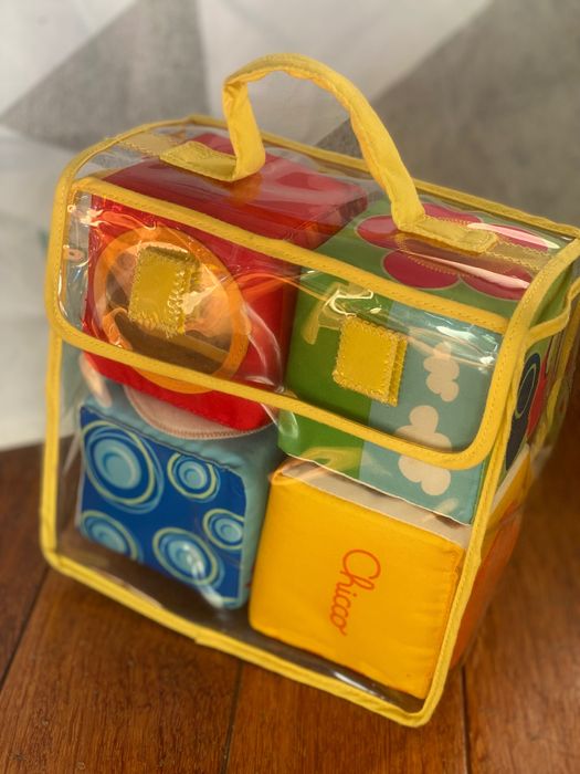 Тихи книжки и бебешки играчки