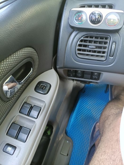 Mazda 323f bj 2003 1.6 AT