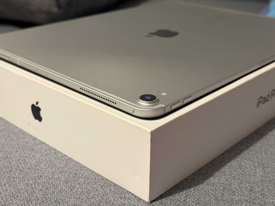 iPad Pro 12.9" Gen 3 | 256GB | WiFi + Cellular (4G)