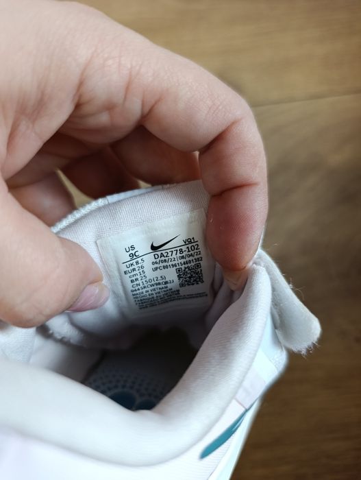 Детски маратонки найк 26 / 27 бели розови