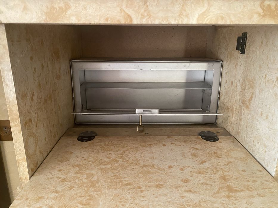 Тумбочки прикроватные