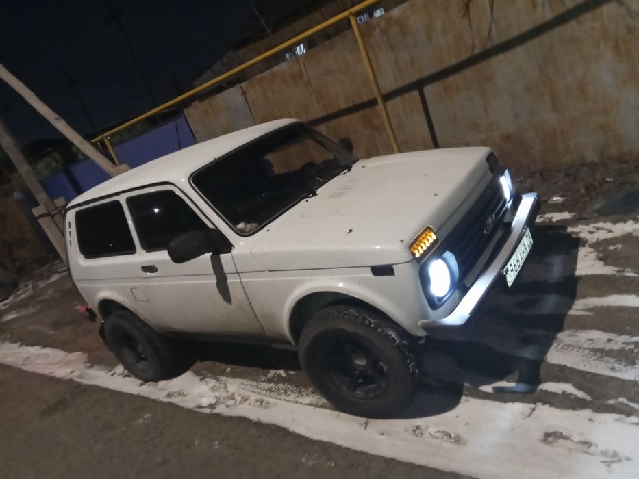 Продам ниву 4/4 полным приводом