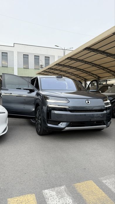 Denza N9 фулл с доп опциями в наличии с пробегом