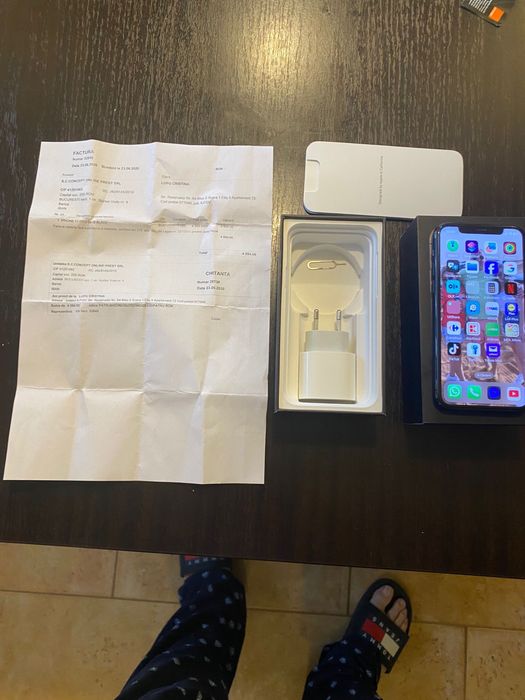 Vind iphone 11 pro ca nou complet de 64 Gg