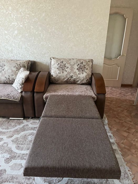Продам диван с креслом