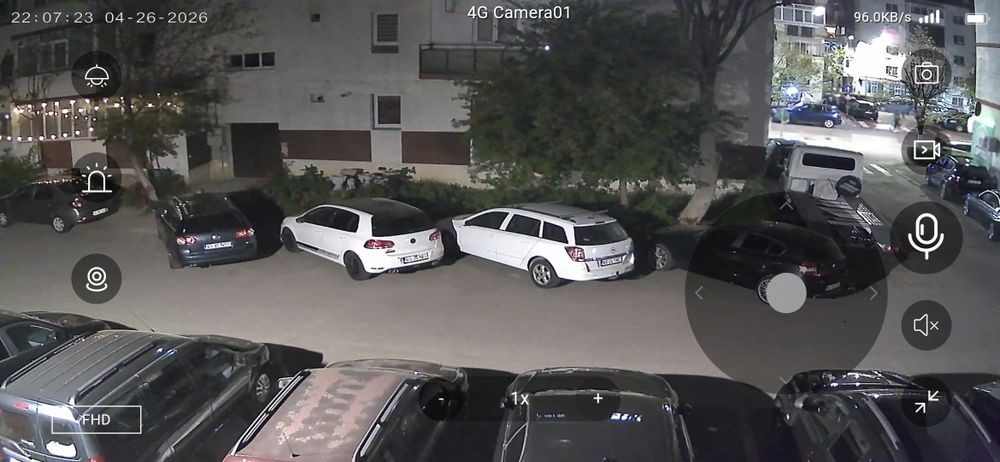 Vând camera supraveghere  solara cu sim