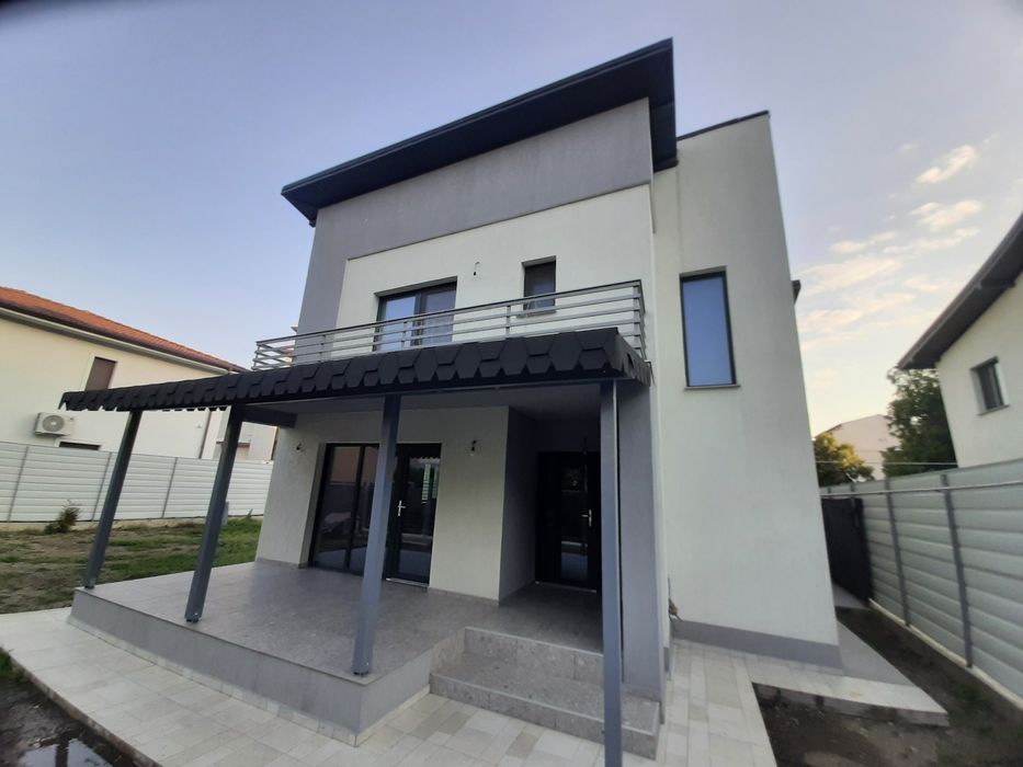 Casa Focsani-35% AvansParter+Etaj4Dormitoare,2Bai,Bucatarie OPEN-SPACE