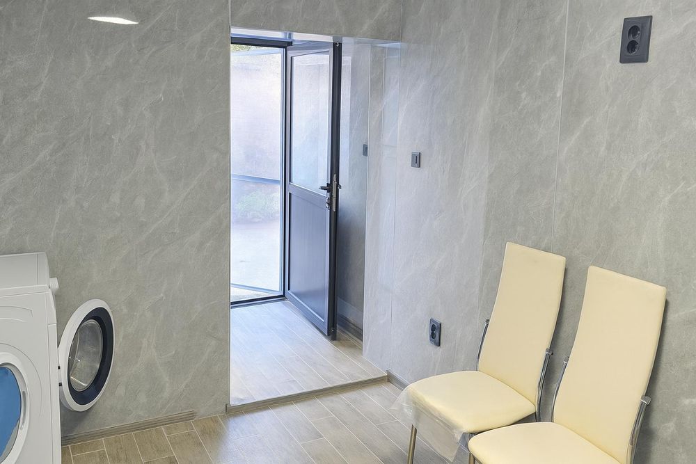 Дава се под наем Едностаен апартамент в Пловдив, Център - 25 кв.м за 306 € - Снимка #1