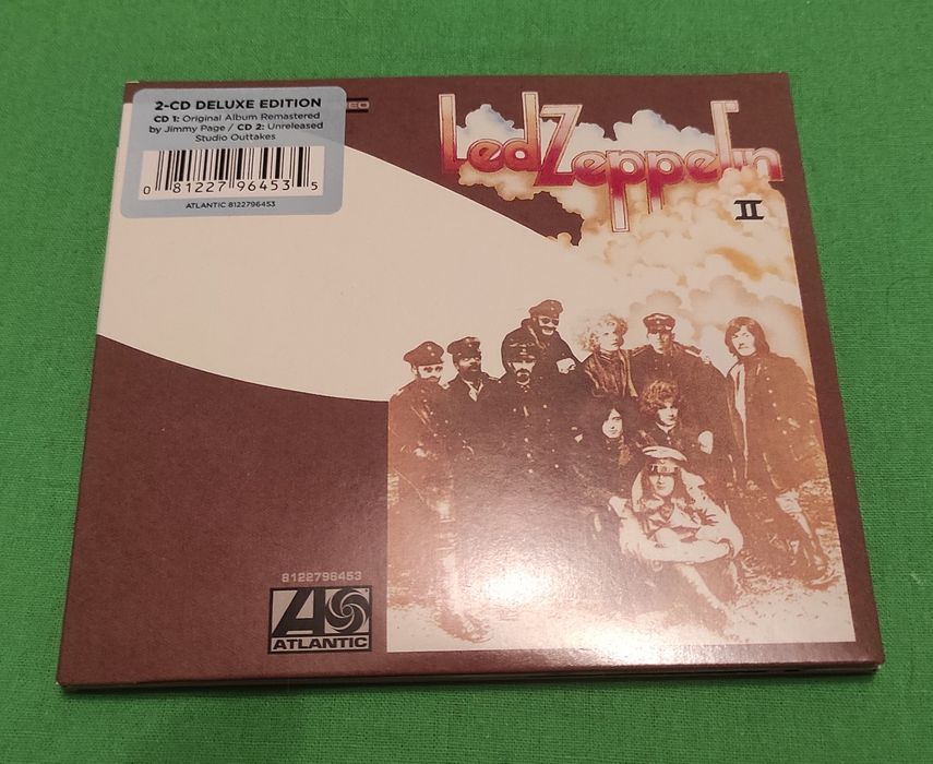 Продаются компакт диски