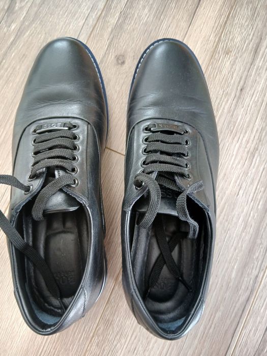 Обувки Boss, Номер 40, размер стелка 27см.