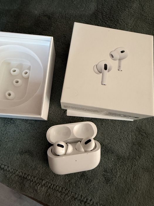 Apple AirPods Pro 2 (Lightning) Originale – Cutie inclusă