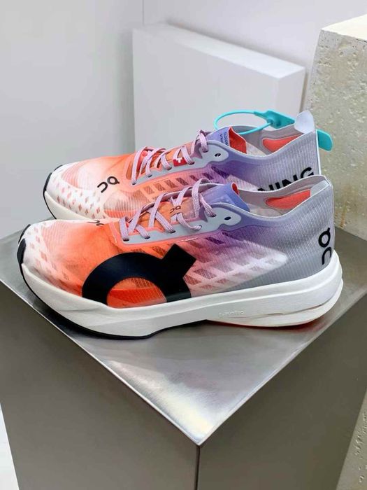 Нови мъжки маратонки On Cloudboom Strike