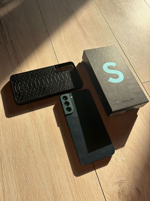 Samsung Galaxy S22 Plus 128/8