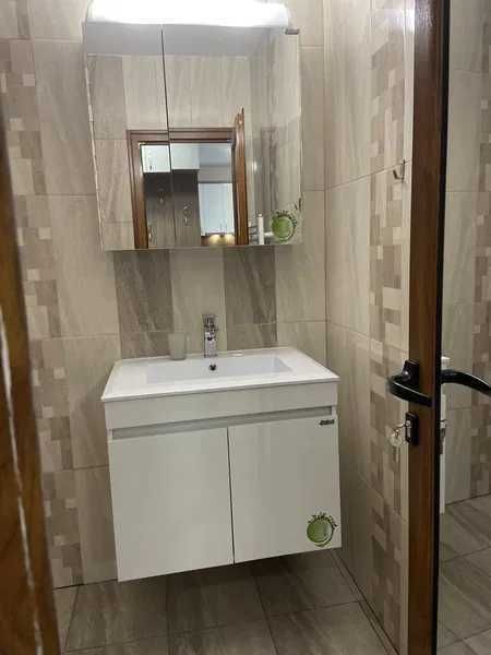 Продава се Двустаен апартамент в София, Хладилника - 74 кв.м за 1865 €/кв.м - Снимка #4