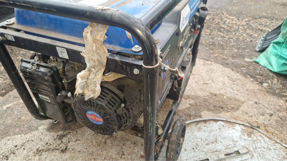 Бензиновый генератор