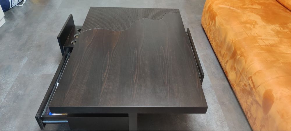 Кухненска маса със 8 стола