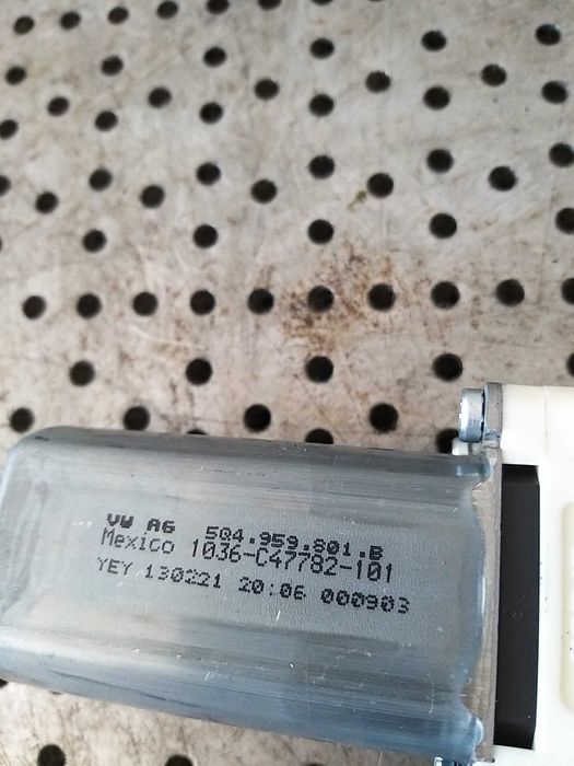 Motoras macara stanga fata audi q5 fy 2020 5q4959801b