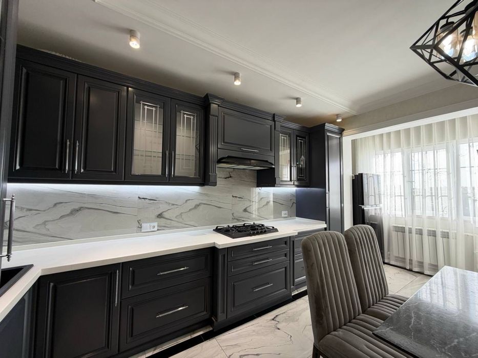 Продам 3х ком / Ц-6 / Банковский дом / напротив ЖК Казахстан