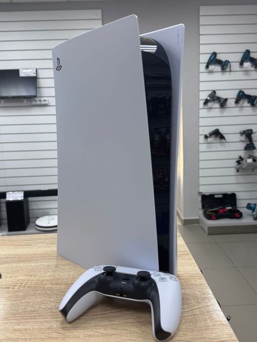 PlayStation 5 new!(tm79)