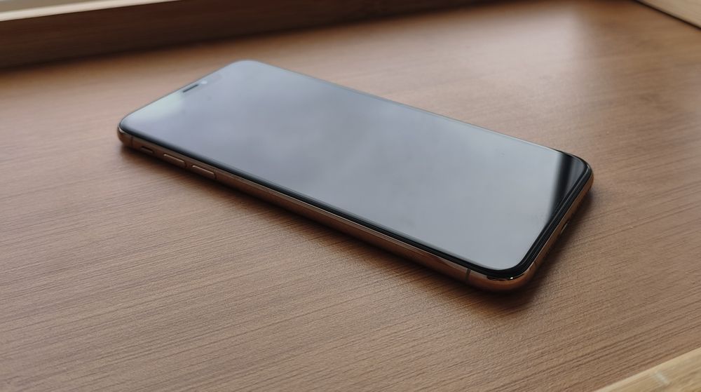 iPhone XS max 64 GB в отличном состоянии