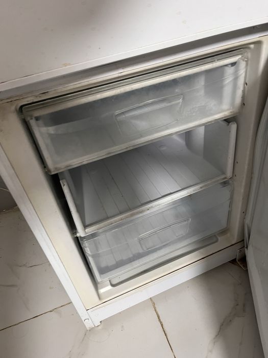 Indesit холодильник БУ