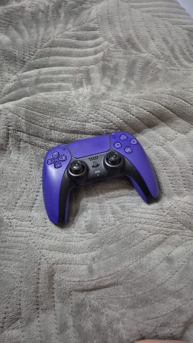Продам пс5 2джойстика