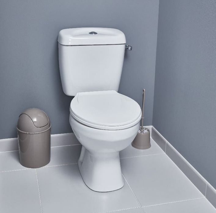Vând  Set WC, rezervor rotund, alb, ceramic cu capac soft close