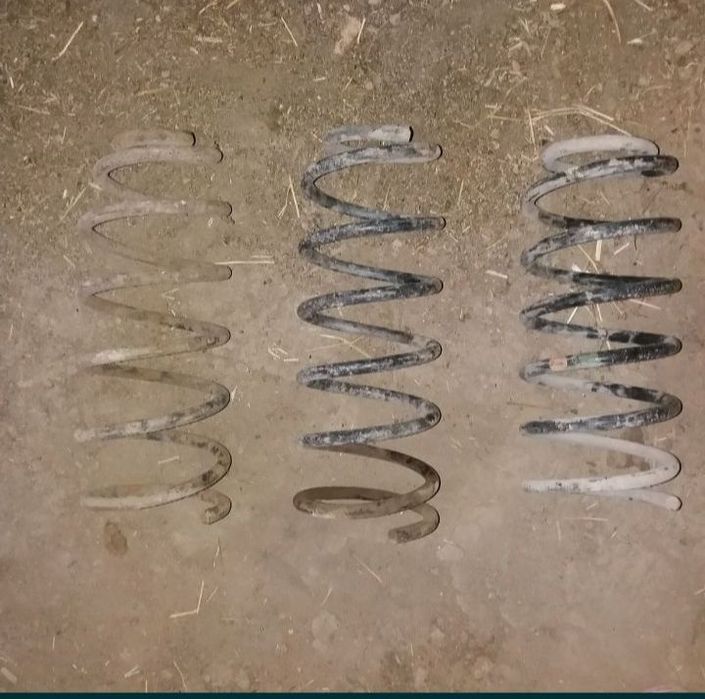 Продам.  пружины