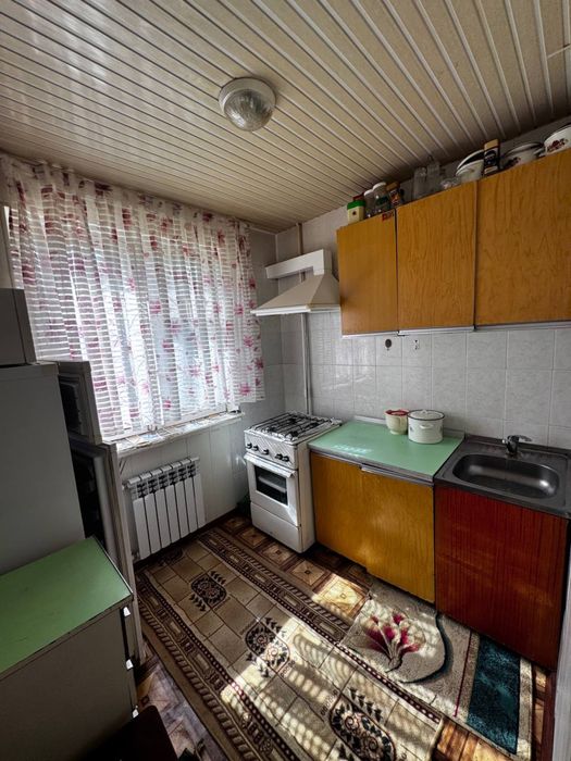 Чирчик шахар 3 м/р 1х сотилади 20.000$ Бош толов ва паспорт бн Ипотека