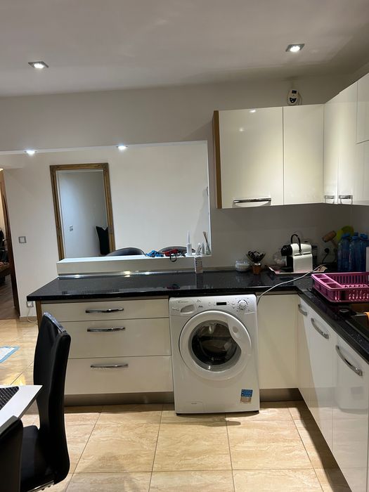 Apartament de închiriat 2 camere bucătărie.. Boulevard Regele Ferdinand