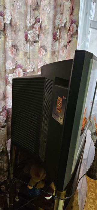 Продам телевизор б/у самовывоз